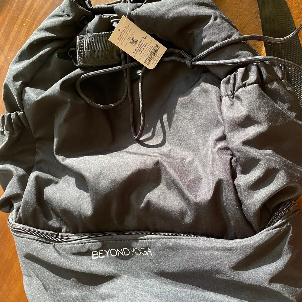 Beyond Yoga Convertible Backpack - Picture 8 of 11